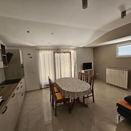 Filip Apartment Omiš Eksteriør bilde
