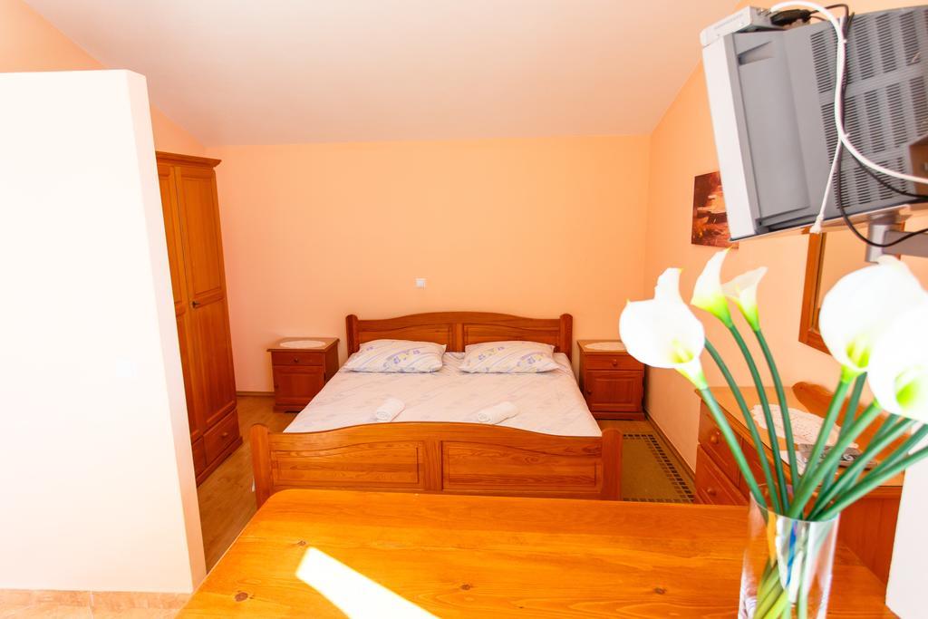 Filip Apartment Omiš Rom bilde