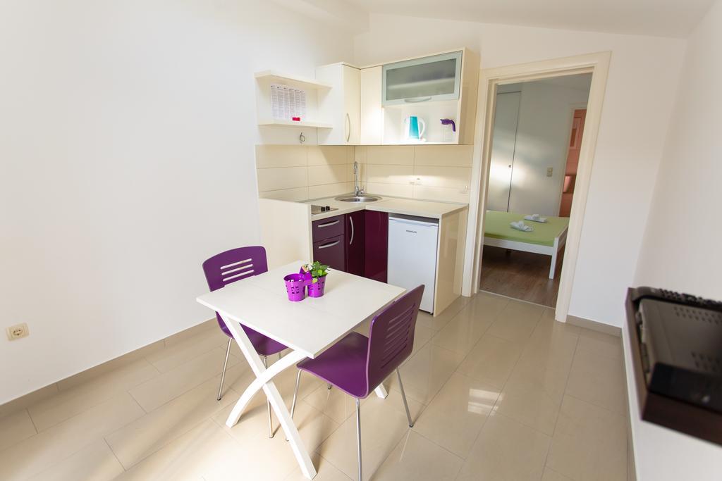Filip Apartment Omiš Rom bilde
